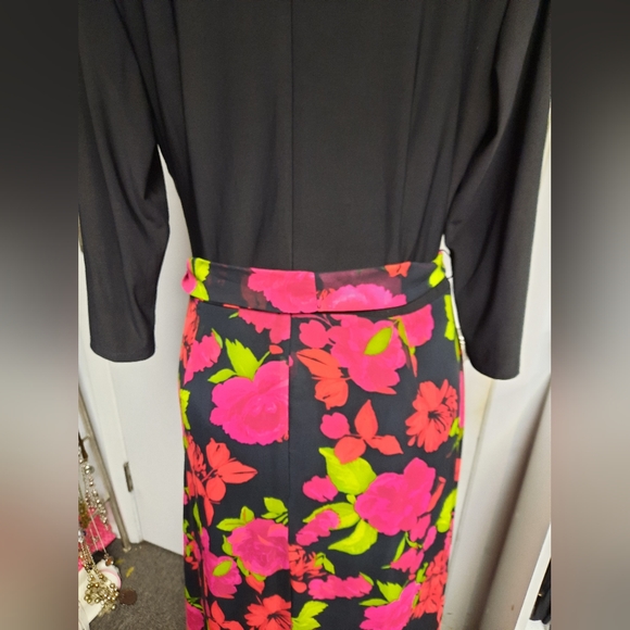 Dress - Picture 2 of 5